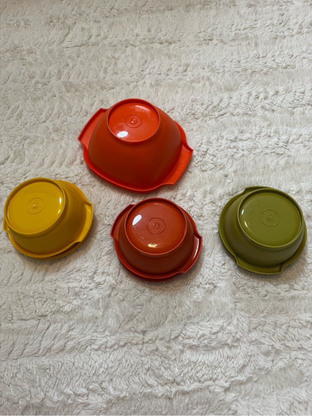 Vintage 70s Tupperware Servalier Bowls Sunburst Lids Harvest Colors Set of 4 - Picture 3 of 4